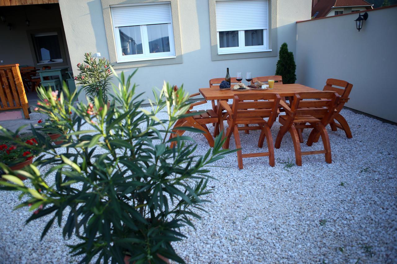 A Zoldbiciklis Haz Apartman Egerszalók Kültér fotó